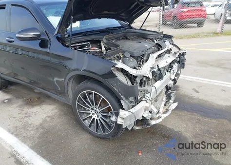 2022 Mercedes-Benz Glc 300 Suv from USA, damaged, VIN W1N0G8DB1NG101545